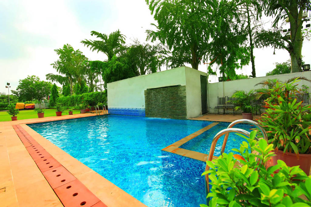 Veeva Hotel Ajmer Road Swimming Pool Garden