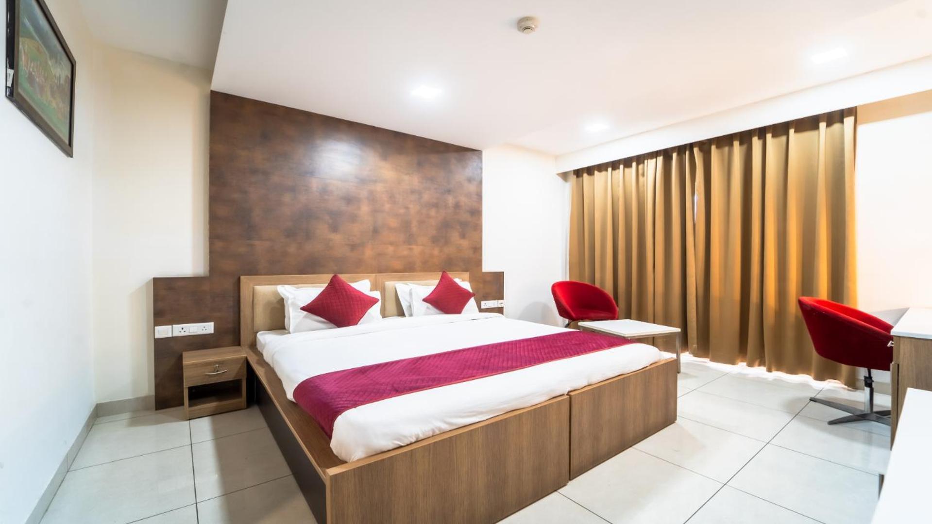 Veeva Hotel Sitapura Suite Room Premium
